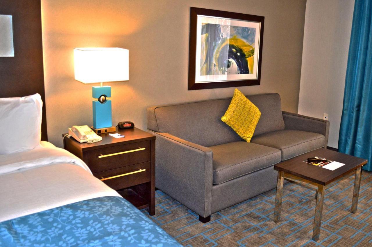 Holiday Inn & Suites Syracuse Airport - Liverpool By Ihg Esterno foto