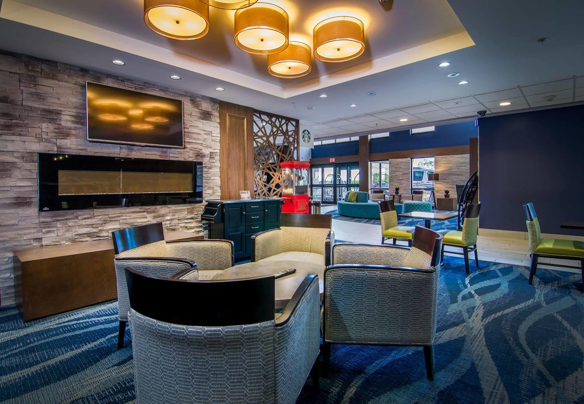 Holiday Inn & Suites Syracuse Airport - Liverpool By Ihg Esterno foto