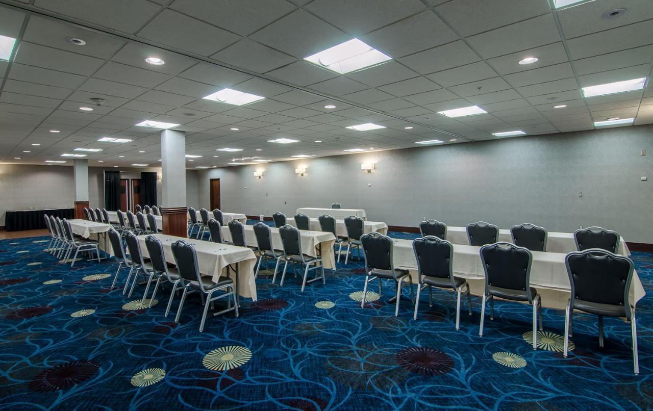 Holiday Inn & Suites Syracuse Airport - Liverpool By Ihg Esterno foto
